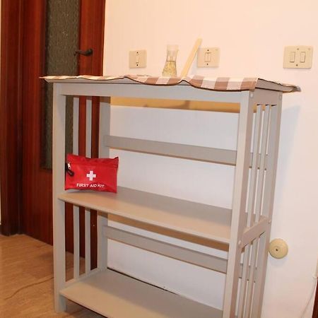 Casa Bilocale In Centro Vicino Stazione Apartment Voghera Exterior photo