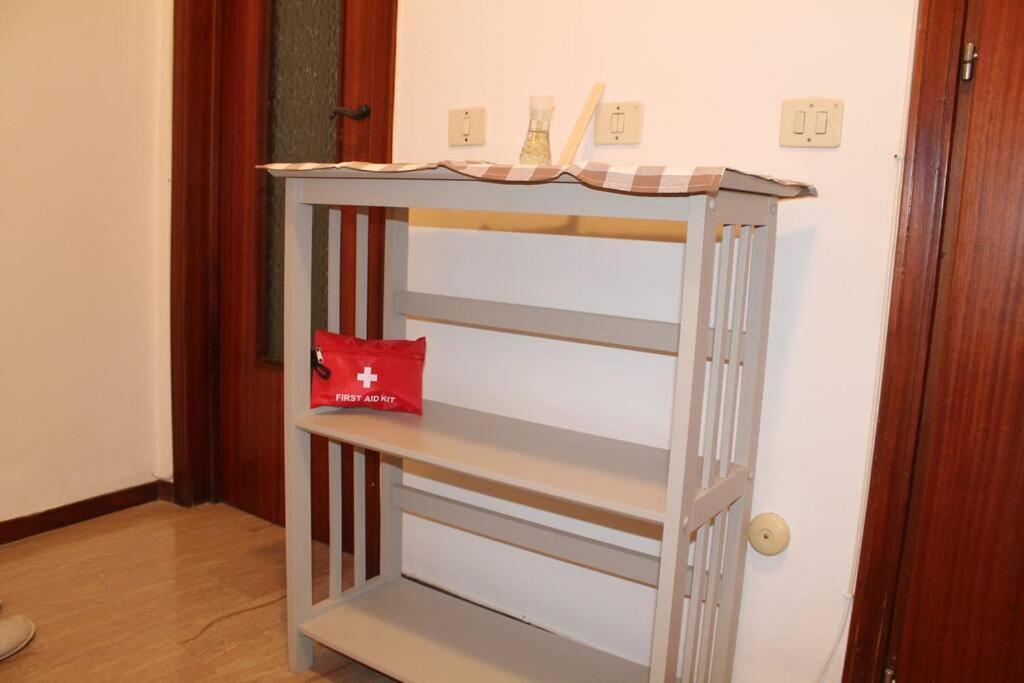 Casa Bilocale In Centro Vicino Stazione Apartment Voghera Exterior photo