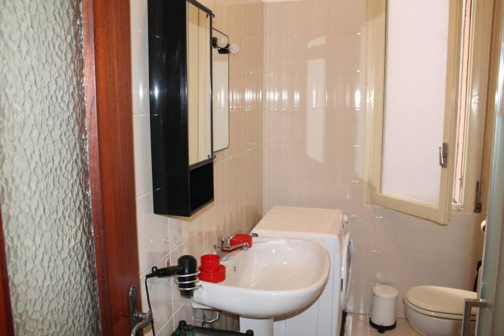Casa Bilocale In Centro Vicino Stazione Apartment Voghera Exterior photo